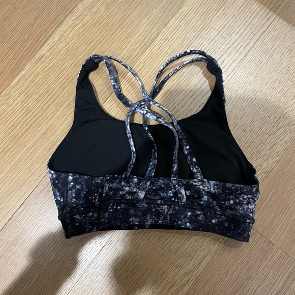 Lululemon sports bra - Picture 3 of 3